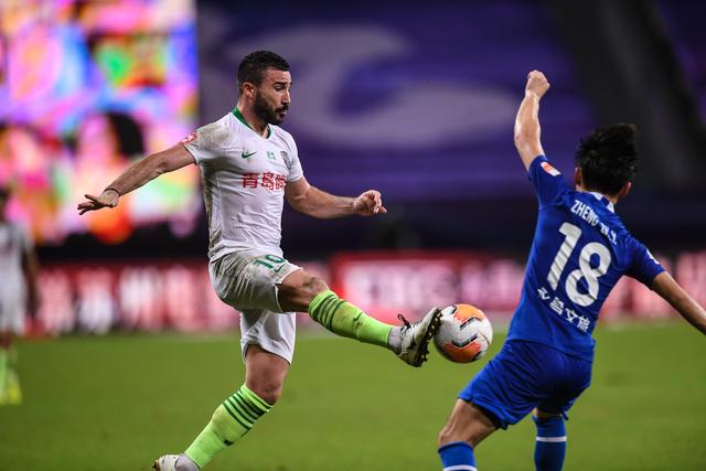 中超：“齐鲁德比”上演进球大战 青岛海牛赢球积分转正