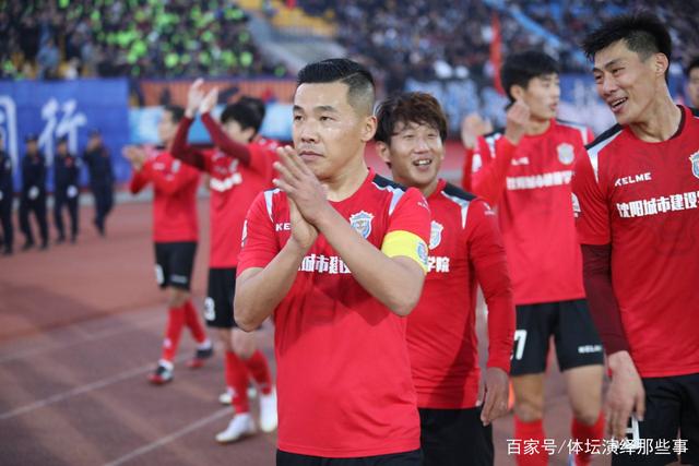 恩比德复出76人负尼克斯 利拉德缺阵雄鹿屠龙