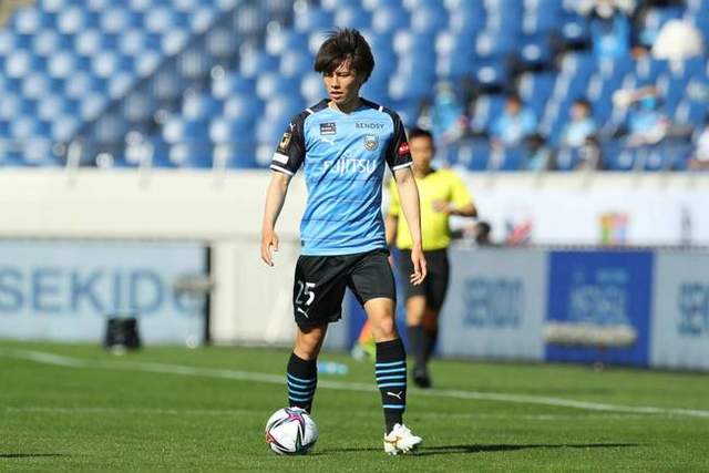 郑薇点名表扬杨舒予:攻防都有长进 在持续进步