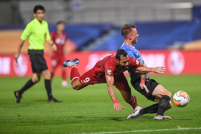 C罗非点球进球数744个 力压梅西高居世界第一